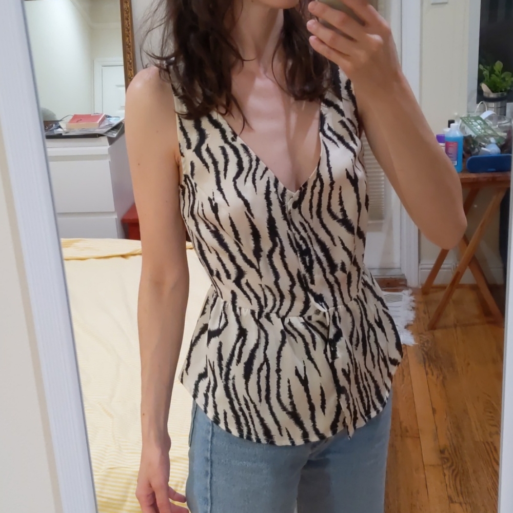 Silky zebra top open back